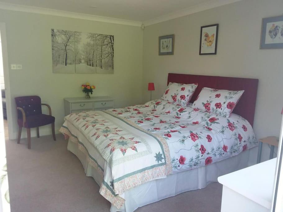 A Peaceful Annex Close To Historic East Grinstead Eksteriør bilde