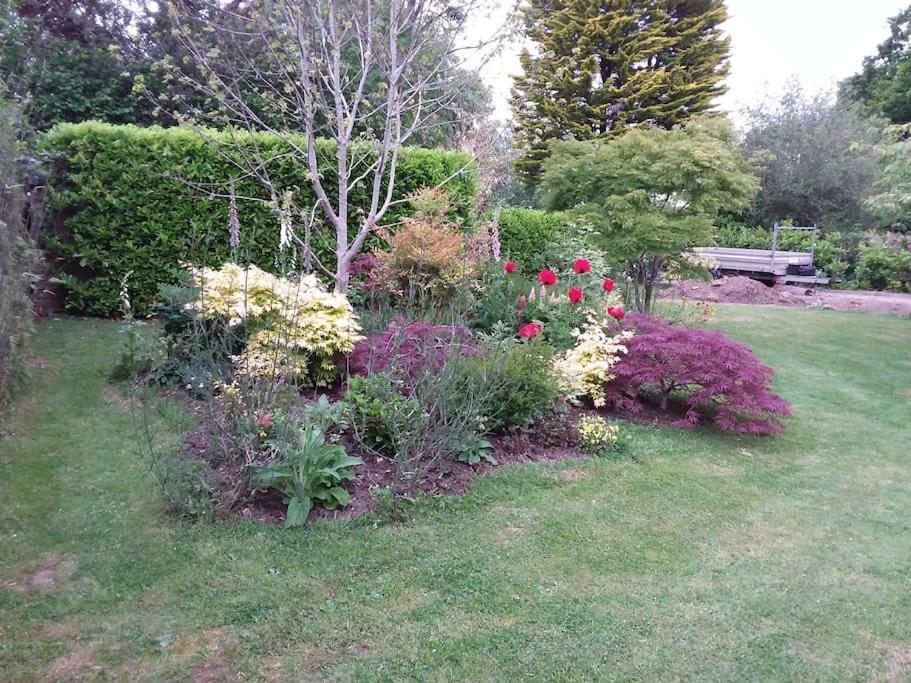 A Peaceful Annex Close To Historic East Grinstead Eksteriør bilde